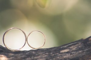 おしゃれな結婚指輪（マリッジリング）って？人と差をつけるデザインを選ぼう！