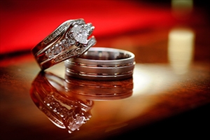 結婚指輪選びに重要！アフターサービスの内容とは？