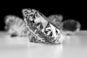 本物のダイヤモンドと模造ダイヤモンド「キュービックジルコニア」の見分け方