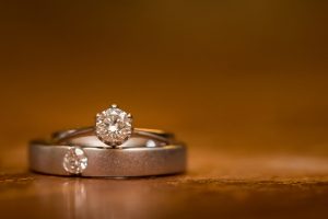 いつまで身に着ける？婚約指輪を結婚後も楽しむ方法