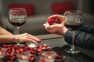 結婚を決意した男性必見！プロポーズのタイミング・シチュエーションの例をご紹介