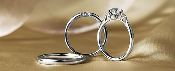 LILIES & THREE SIDE RING