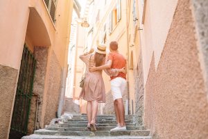 ハネムーンとは？新婚旅行との違いや楽しむためのポイントを解説_1